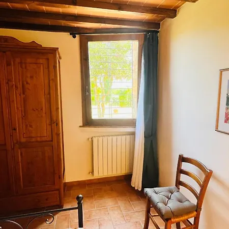 Apartment La Colombaina Volterra